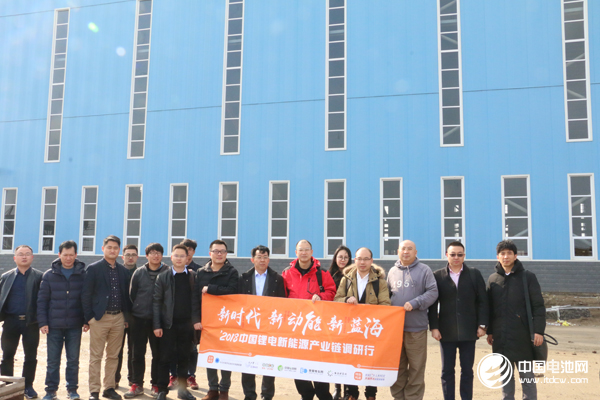 中國鋰電新能源產(chǎn)業(yè)鏈調(diào)研團一行參觀江蘇貝特瑞 攝影/巒水