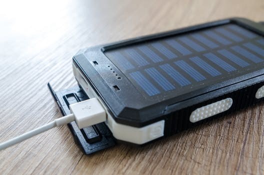 無線充電革命正悄悄萌芽 充電樁能否保其身？