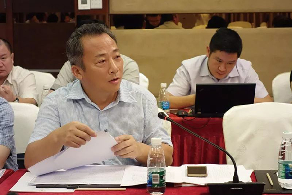 “督察利刃”喻旗：奮戰(zhàn)一線32年，自創(chuàng)斷案法、授課新生代