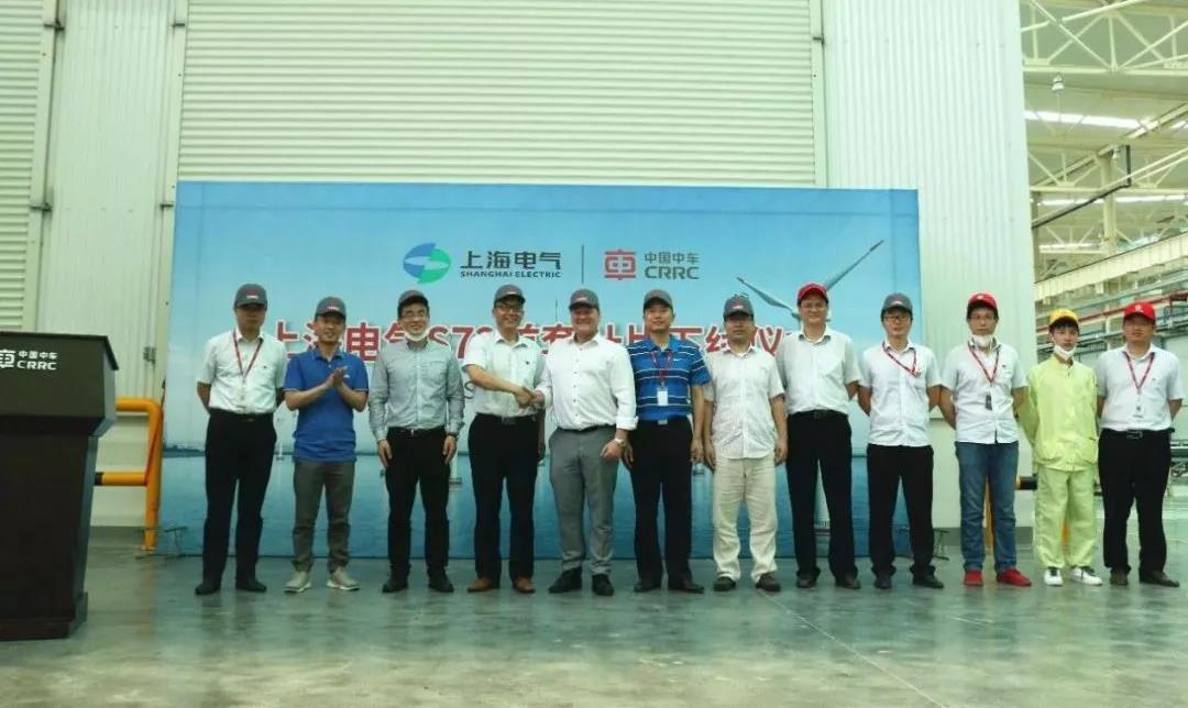 72米長(zhǎng)、LCOE最低！國(guó)內(nèi)首款海陸兩用風(fēng)電葉片成功下線