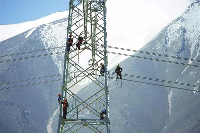 極限挑戰(zhàn)！這條“電力天路”正式投入運(yùn)營