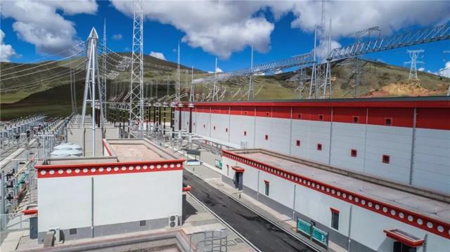 極限挑戰(zhàn)！這條“電力天路”正式投入運(yùn)營
