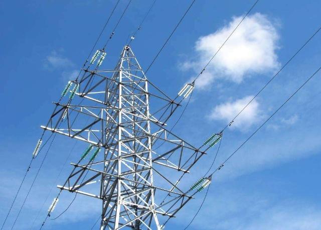 為什么高壓電線沒有絕緣外皮，雨天也不會出現(xiàn)電力故障呢？
